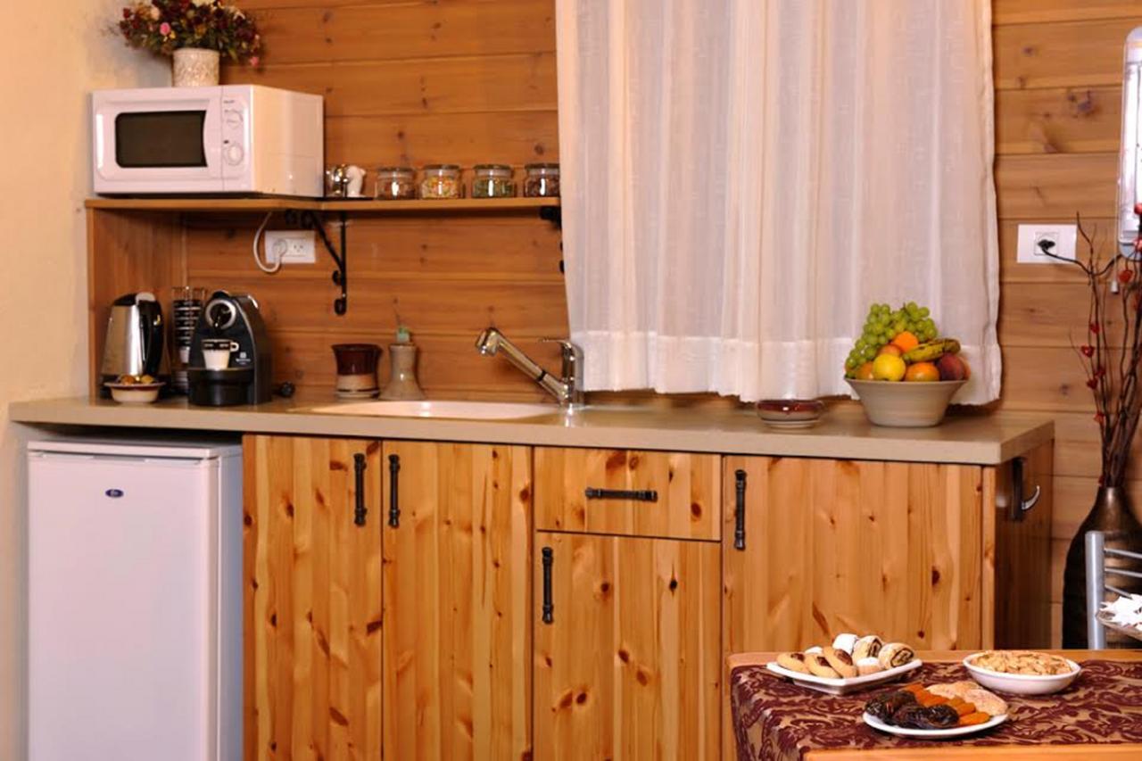 Talia Cabin Guest & Spa Rosh Pinna Eksteriør billede